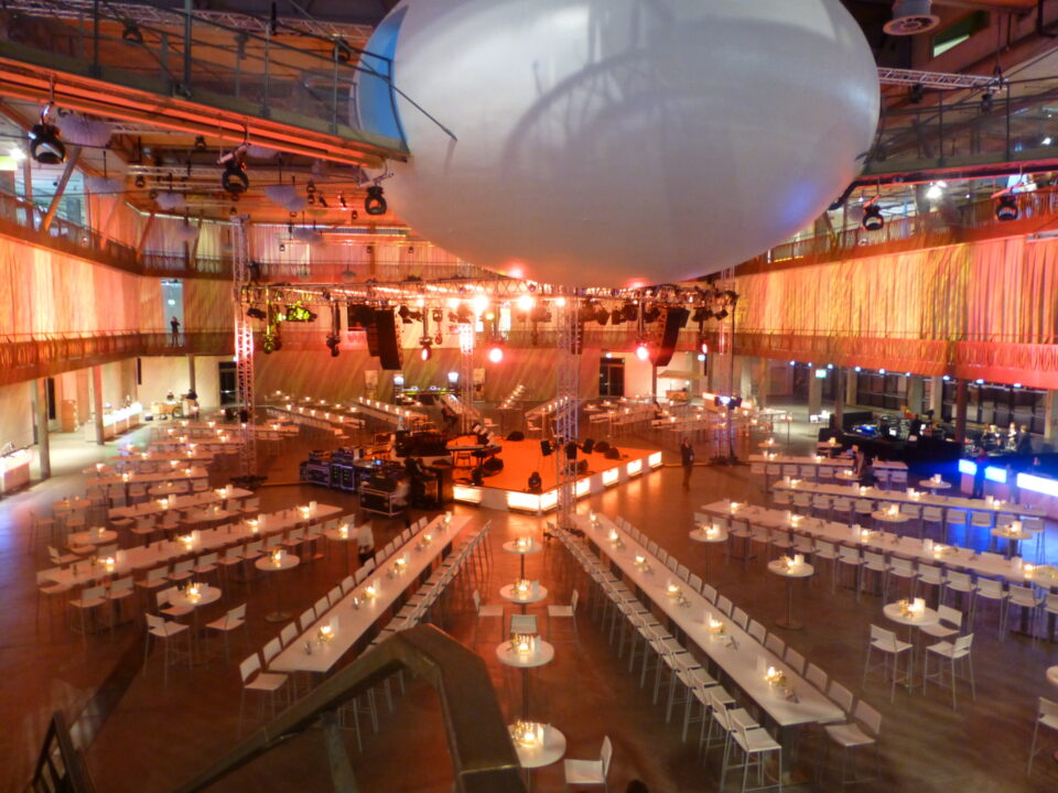 131129_AMAG Weihnachtsfeier_Sternbestuhlung_ohne Gäste