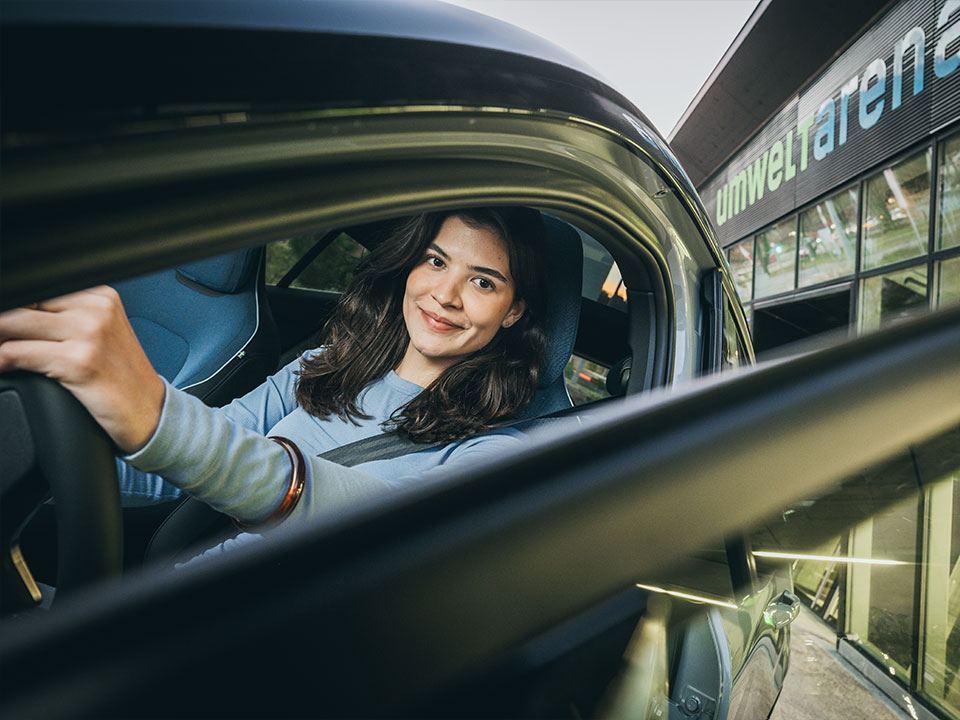 x Testfahrten auf der Strasse Volvo Nahaufnahme
