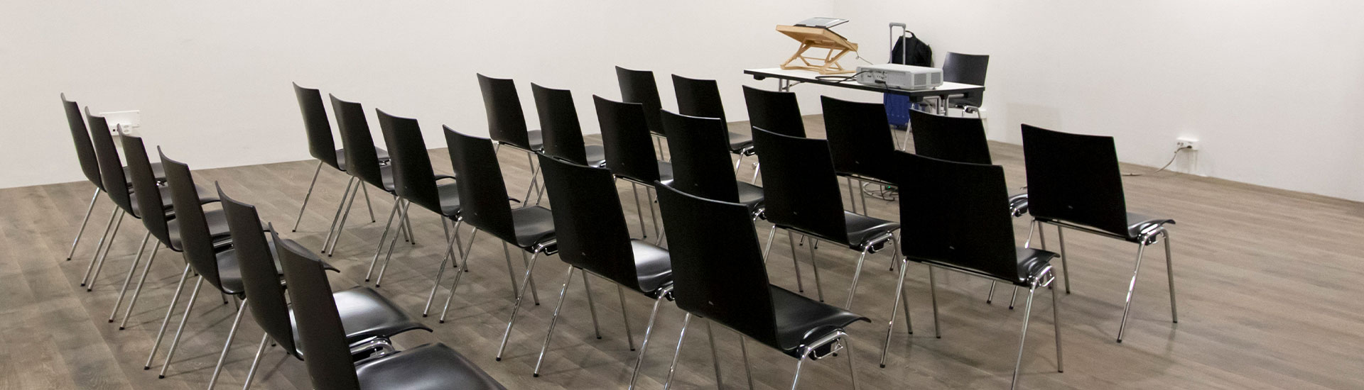 x webheader seminarraum maurer