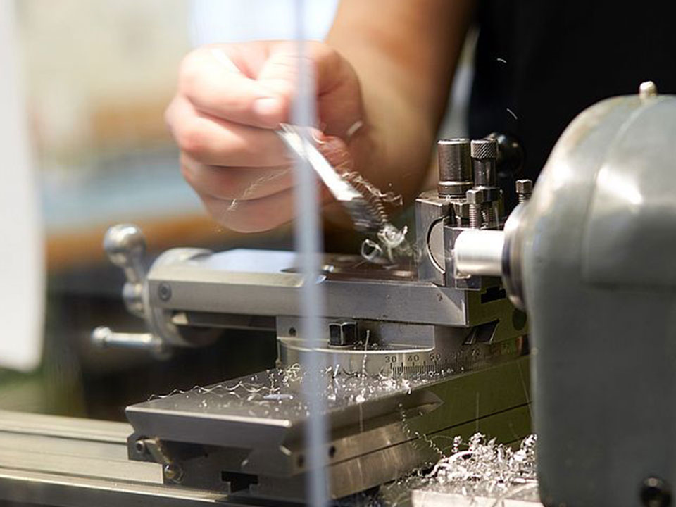 berufe mit zukunft polymechaniker geraet