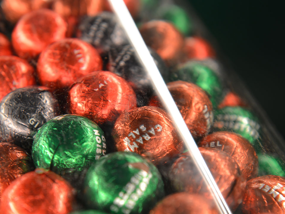 x Ausstellung Coop Taten statt worte Schokolade